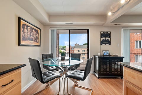 Tiny photo for 828 Graceland Avenue #404, Des Plaines, IL 60016 (MLS # 12718644)