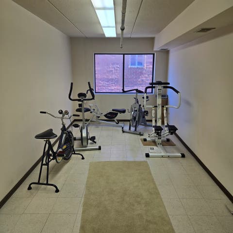 Tiny photo for 828 Graceland Avenue #404, Des Plaines, IL 60016 (MLS # 12718644)