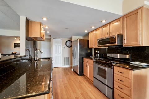 Tiny photo for 828 Graceland Avenue #404, Des Plaines, IL 60016 (MLS # 12718644)