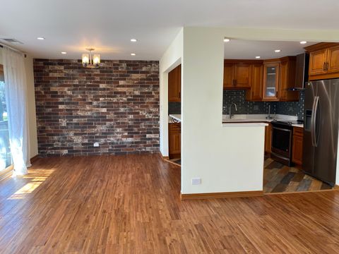 Tiny photo for 50 Plymouth Court #202B, Naperville, IL 60565 (MLS # 12601437)
