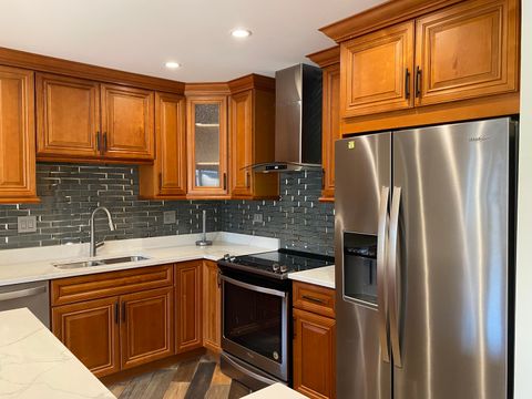 Tiny photo for 50 Plymouth Court #202B, Naperville, IL 60565 (MLS # 12601437)