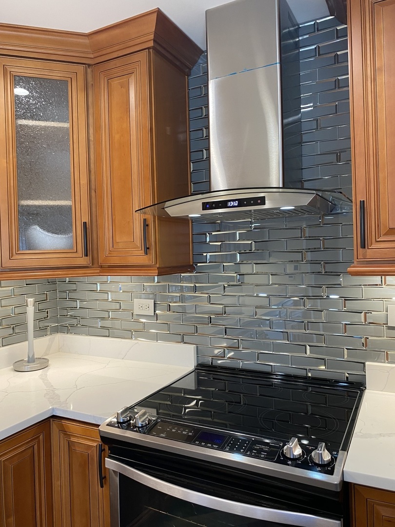 50 Plymouth Court 202B