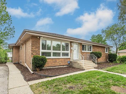 9617 Tripp Avenue Skokie IL 60076