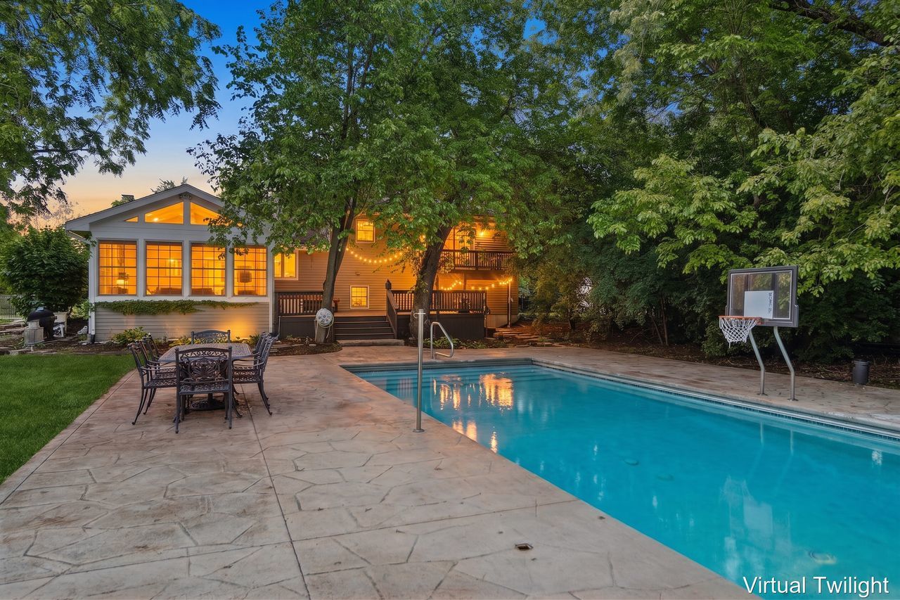 1336 Foxglove Drive