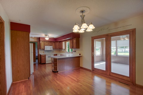 Tiny photo for 1008 1st Avenue, Fulton, IL 61252 (MLS # 12771343)