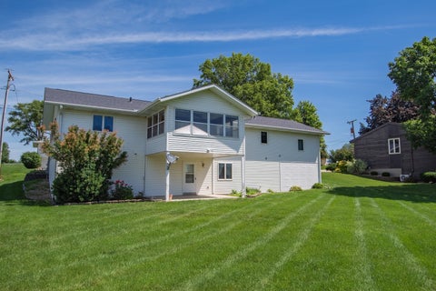 Tiny photo for 1008 1st Avenue, Fulton, IL 61252 (MLS # 12771343)