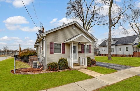 Photo of 6724 W 174th Street, Tinley Park, IL 60477 (MLS # 12585623)