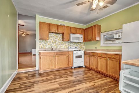 Tiny photo for 6724 W 174th Street, Tinley Park, IL 60477 (MLS # 12585623)