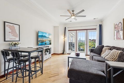 Tiny photo for 4906 N Drake Avenue #3, Chicago, IL 60625 (MLS # 12461223)
