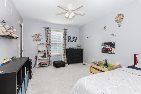 Tiny photo for 212 Springdale Avenue, Bloomington, IL 61704 (MLS # 12618125)