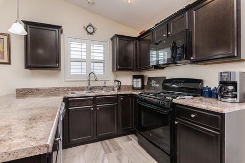 Tiny photo for 212 Springdale Avenue, Bloomington, IL 61704 (MLS # 12618125)