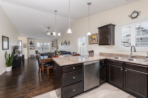 Tiny photo for 212 Springdale Avenue, Bloomington, IL 61704 (MLS # 12618125)