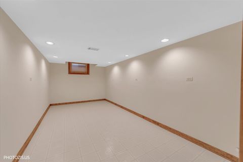 Tiny photo for 943 W Bailey Road, Naperville, IL 60565 (MLS # 12622523)