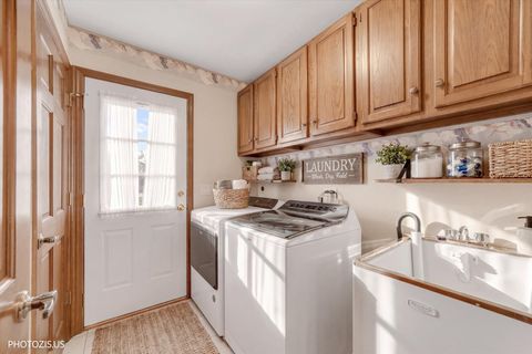 Tiny photo for 943 W Bailey Road, Naperville, IL 60565 (MLS # 12622523)