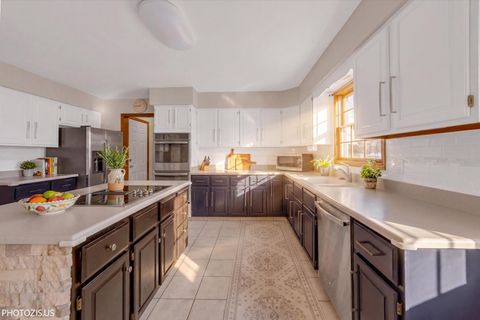 Tiny photo for 943 W Bailey Road, Naperville, IL 60565 (MLS # 12622523)