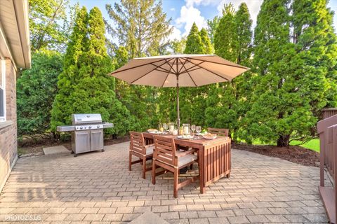 Tiny photo for 943 W Bailey Road, Naperville, IL 60565 (MLS # 12622523)