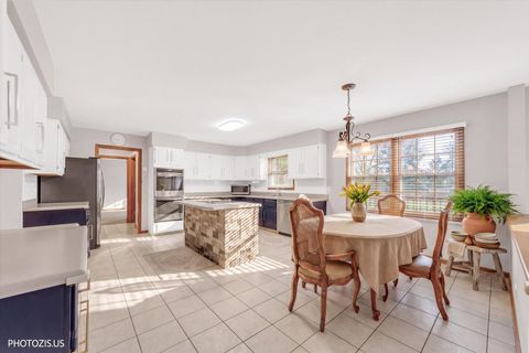 Tiny photo for 943 W Bailey Road, Naperville, IL 60565 (MLS # 12622523)