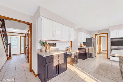 Tiny photo for 943 W Bailey Road, Naperville, IL 60565 (MLS # 12622523)