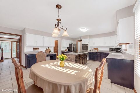 Tiny photo for 943 W Bailey Road, Naperville, IL 60565 (MLS # 12622523)