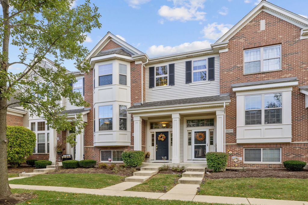 Photo for 0N081 Forsythe Court, Winfield, IL 60190 (MLS # 12499021)