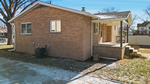 Tiny photo for 722 9th Avenue, Rock Falls, IL 61071 (MLS # 12635929)