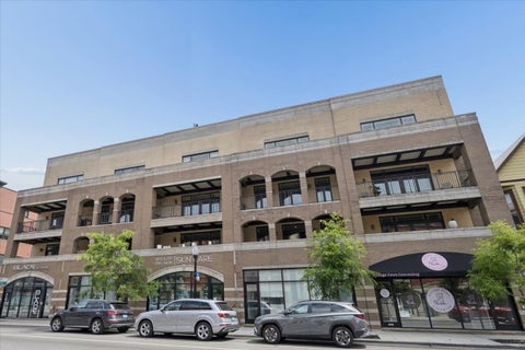 Tiny photo for 1423 W BELMONT Avenue #4, Chicago, IL 60657 (MLS # 12720277)