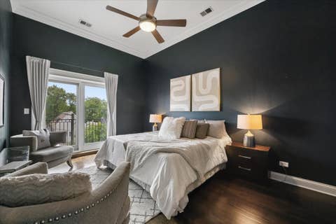 Tiny photo for 1423 W BELMONT Avenue #4, Chicago, IL 60657 (MLS # 12720277)