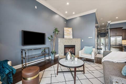 Tiny photo for 1423 W BELMONT Avenue #4, Chicago, IL 60657 (MLS # 12720277)