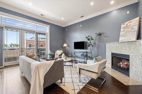 Tiny photo for 1423 W BELMONT Avenue #4, Chicago, IL 60657 (MLS # 12720277)