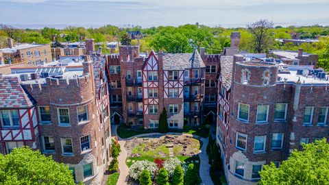 Tiny photo for 5717 N Kimball Avenue #2N, Chicago, IL 60659 (MLS # 12547196)