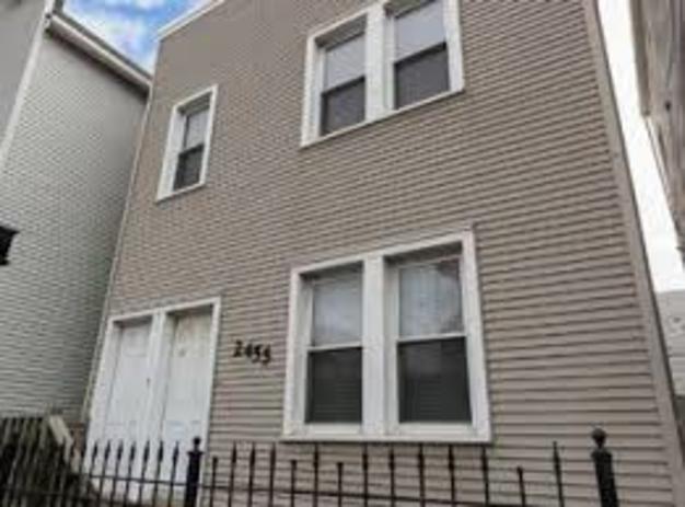 2455 N Ashland Avenue 3