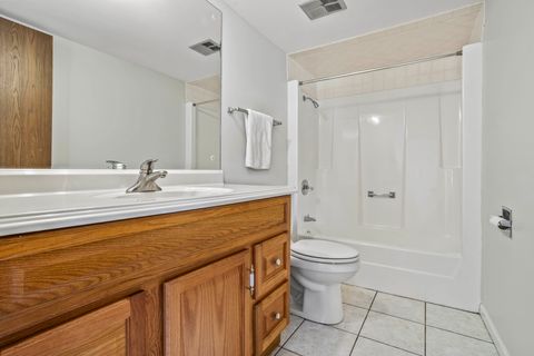 Tiny photo for 5835 Doe Circle #8, Westmont, IL 60559 (MLS # 12510999)