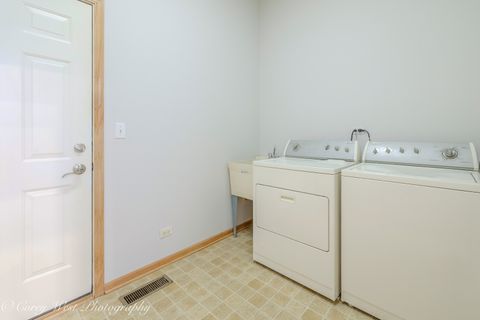 Tiny photo for 620 Ridge Drive, Elburn, IL 60119 (MLS # 12569370)