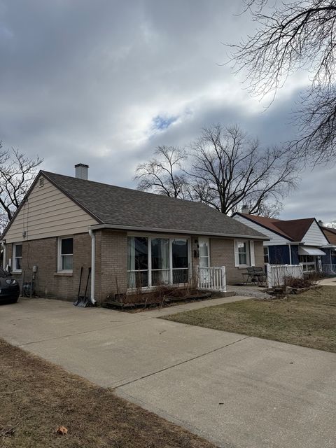 Photo of 1107 Bristol Avenue, Westchester, IL 60154 (MLS # 12582221)