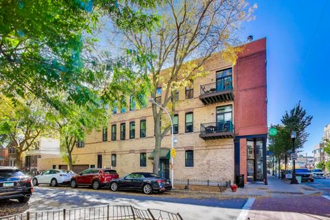 2360 N Janssen Street 2D Chicago IL 60614