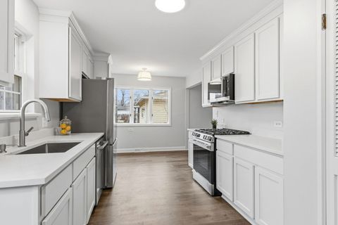 Photo of 451 W Linda Lane, Addison, IL 60101 (MLS # 12605196)