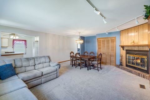 Tiny photo for 7331 W 114th Place, Worth, IL 60482 (MLS # 12600001)