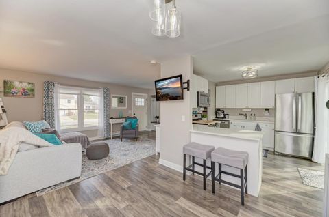 Tiny photo for 1754 Hemlock Drive, Glendale Heights, IL 60139 (MLS # 12574075)