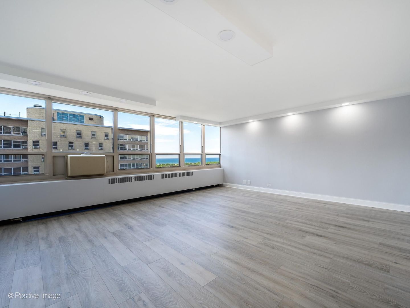 3950 N Lake Shore Drive 2125