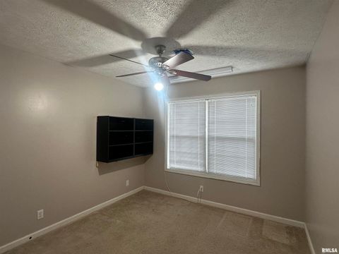 Tiny photo for 2020 E Creekwood Drive, Carbondale, IL 62901 (MLS # EB460053)