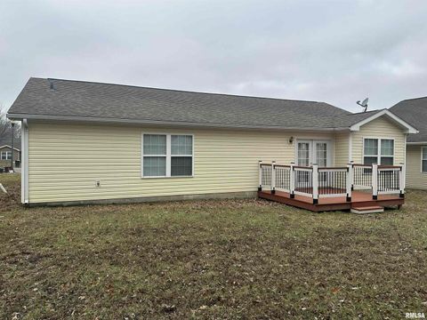 Tiny photo for 2020 E Creekwood Drive, Carbondale, IL 62901 (MLS # EB460053)