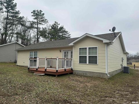 Tiny photo for 2020 E Creekwood Drive, Carbondale, IL 62901 (MLS # EB460053)