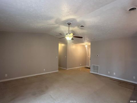 Tiny photo for 2020 E Creekwood Drive, Carbondale, IL 62901 (MLS # EB460053)