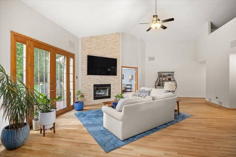 Tiny photo for 635 Magnolia Lane, Ottawa, IL 61350 (MLS # 12728693)