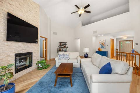 Tiny photo for 635 Magnolia Lane, Ottawa, IL 61350 (MLS # 12728693)