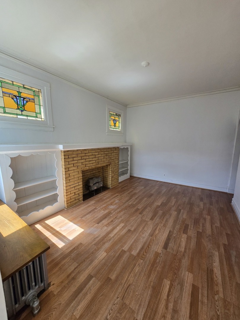 2606 W Argyle Street 2