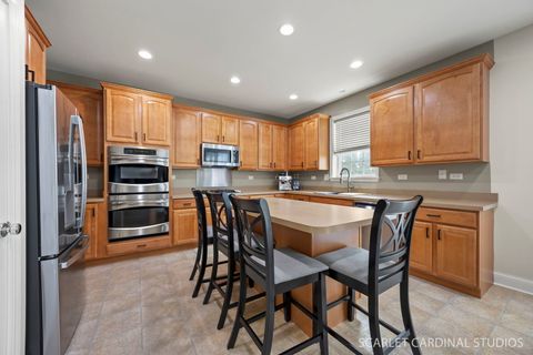 Tiny photo for 253 Bluegrass Parkway, Oswego, IL 60543 (MLS # 12611087)