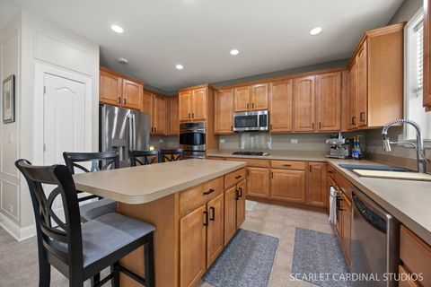 Tiny photo for 253 Bluegrass Parkway, Oswego, IL 60543 (MLS # 12611087)