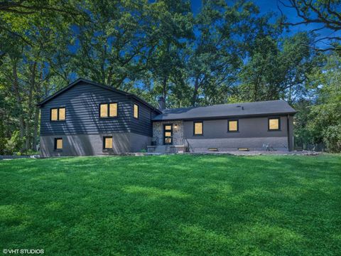 Tiny photo for 600 Eton Drive, North Barrington, IL 60010 (MLS # 12426645)