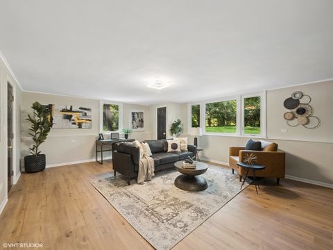 Tiny photo for 600 Eton Drive, North Barrington, IL 60010 (MLS # 12426645)